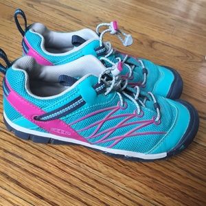 Girls Keens hiking shoes- size 3